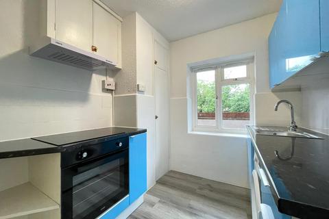 2 bedroom flat to rent, North End Road, Wembley HA9