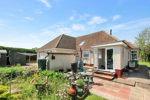 4 bedroom detached bungalow for sale, St. Marys Road, New Romney TN28