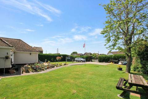 4 bedroom detached bungalow for sale, St. Marys Road, New Romney TN28