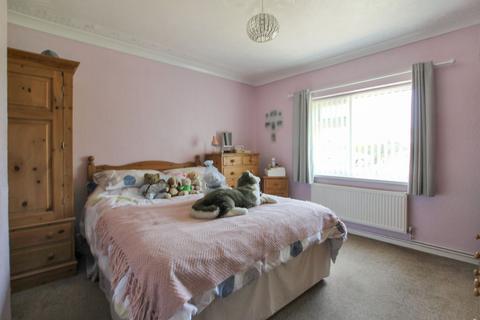 4 bedroom detached bungalow for sale, St. Marys Road, New Romney TN28