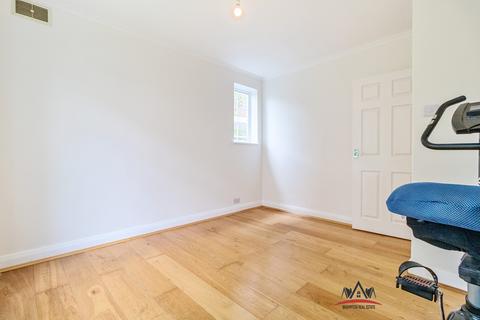 2 bedroom flat for sale, Chasewood Court, Hale Lane, Mill Hill, NW7