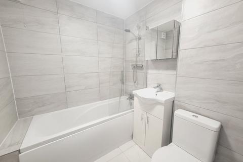 1 bedroom flat for sale, Woodburn Close, Hendon, NW4