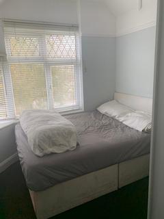 2 bedroom maisonette to rent, Old Church Lane, London, NW9