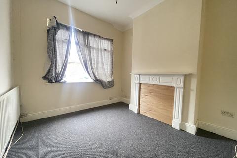 3 bedroom terraced house for sale, Weelsby Street, Grimsby DN32