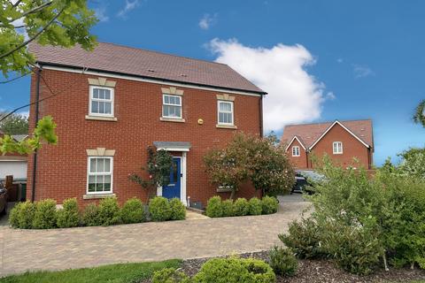 4 bedroom detached house to rent, Fern Close, Wantage