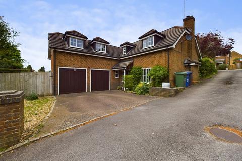 4 bedroom detached house for sale, Whittlebury Road, Silverstone, NN12