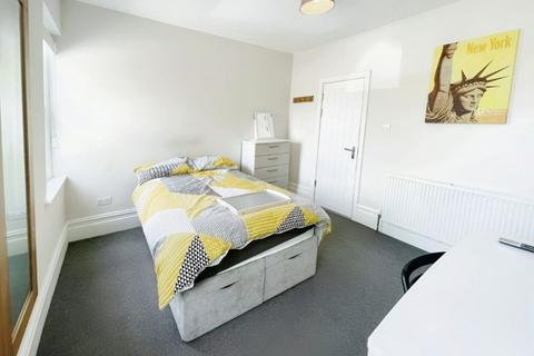5 bedroom terraced house for sale, Faringdon Road, Swindon, SN1 5DQ