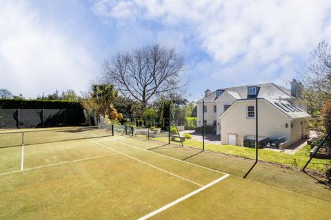 4 bedroom detached house for sale, La Rue Du Rue, St. Martin, Jersey. JE3 6HQ