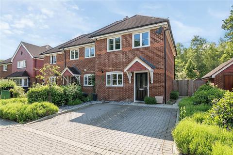 2 bedroom house for sale, Oakleigh Close, Bucks Horn Oak, Farnham, Hampshire, GU10