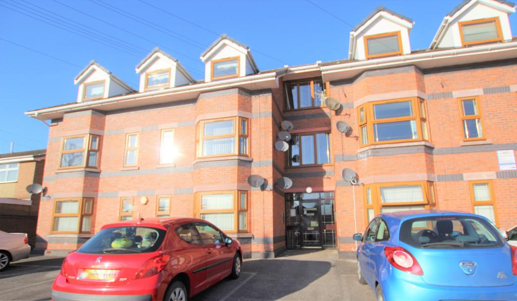 St Marys Road, Huyton L36 2 bed flat to rent £775 pcm (£179 pw)
