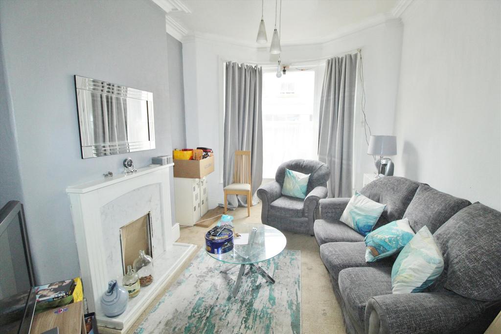 Lounge Front