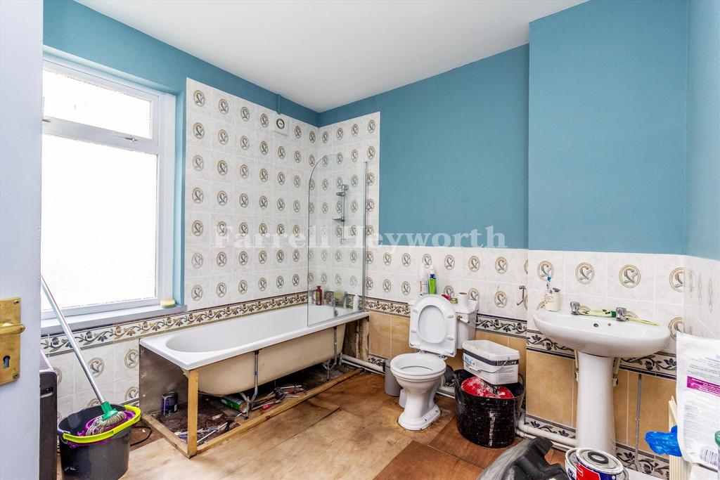 Maisonette Bathroom