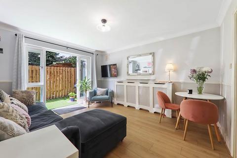 1 bedroom flat for sale, Elderwood Place, West Norwood, London, SE27