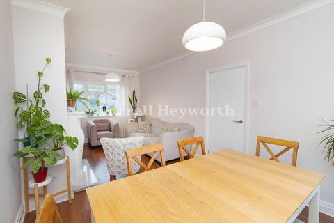 26 West Drive, Lancaster, LA1 5BY