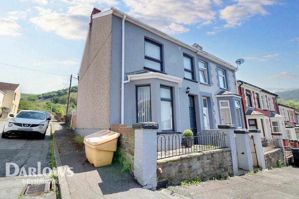 Marlborough Road, Six Bells 2 bed end of terrace house for sale £140,000