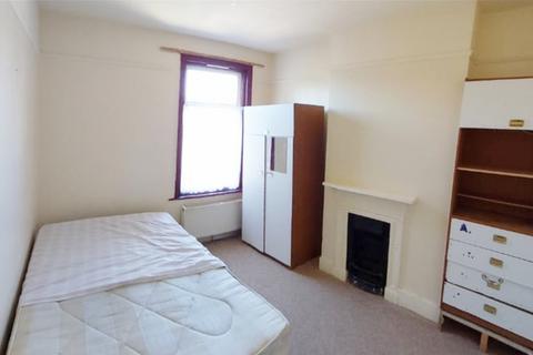 3 bedroom terraced house to rent, London, E6