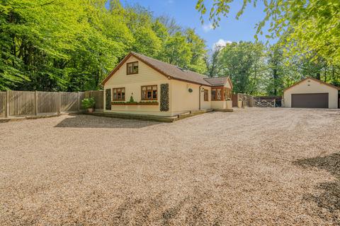 5 bedroom bungalow for sale, Lords Wood Close, Chatham