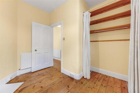 1 bedroom flat for sale, Oakhill Road, SW15