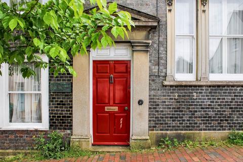 6 bedroom townhouse for sale, High Street, Lewes