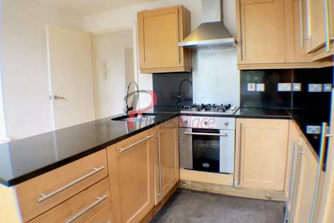 2 bedroom apartment to rent, Longley Road, London SW17