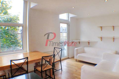 2 bedroom apartment to rent, Longley Road, London SW17