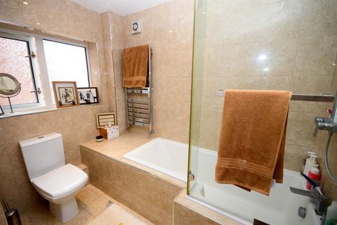690 Durham Road, Gateshead, NE9 6JA