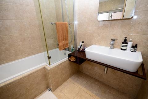 690 Durham Road, Gateshead, NE9 6JA