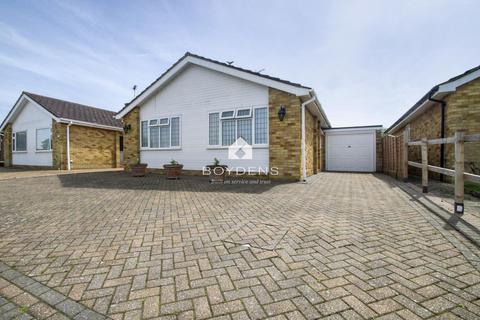 2 bedroom bungalow for sale, Dugmore Avenue, Frinton-On-Sea CO13