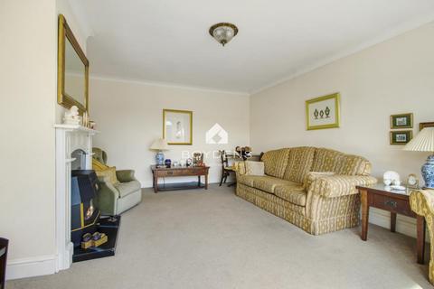 2 bedroom bungalow for sale, Dugmore Avenue, Frinton-On-Sea CO13