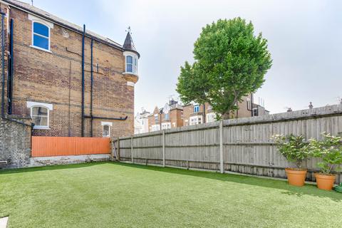 3 bedroom maisonette to rent, Fulham Road, London