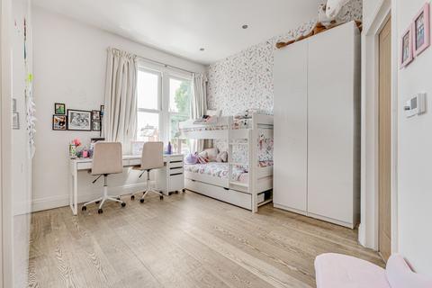 3 bedroom maisonette to rent, Fulham Road, London