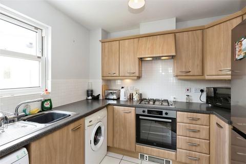 2 bedroom apartment to rent, Kempley Close, Cheltenham, GL52