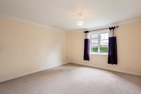 2 bedroom flat to rent, Oak Tree Court, Haxby, York, YO32