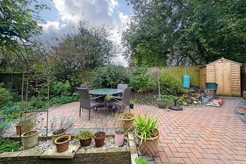14 Cambria Close, Shirley, Solihull, B90 1DR