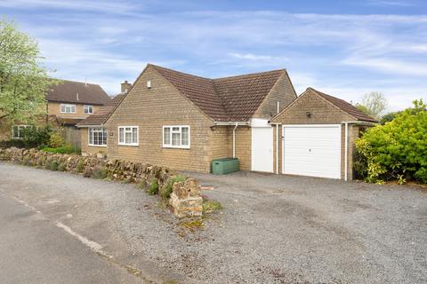 2 bedroom bungalow for sale, Spacious Bungalow at Burgins Lane, Waltham On The Wolds,