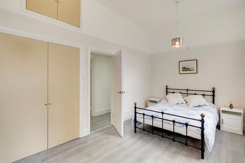 2 bedroom flat to rent, Montagu Row, Marylebone, London, W1U