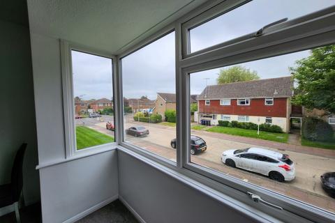 2 bedroom apartment to rent, Lincett Avenue Worthing BN13