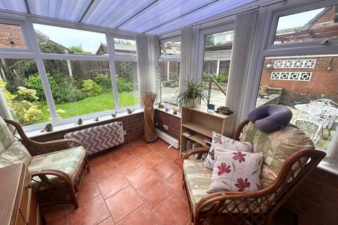 2 bedroom semi-detached house to rent, Belvedere Road, Ashton-in-Makerfield, Wigan, WN4 8RX