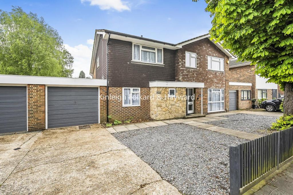 Southlands Grove, Bickley 6 bed detached house for sale £985,000
