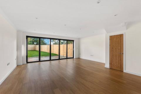 3 bedroom end of terrace house to rent, Greenhurst Lane, Oxted, Surrey, RH8