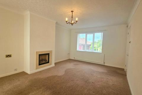 4 bedroom detached house to rent, The Bridleway, Forest Town, NG19