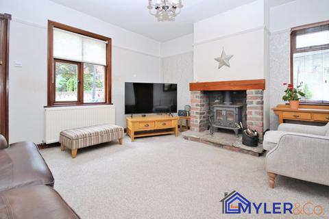 3 bedroom cottage for sale, Hall Lane, Cronton, Widnes, WA8