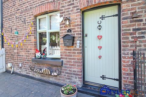 3 bedroom cottage for sale, Hall Lane, Cronton, Widnes, WA8