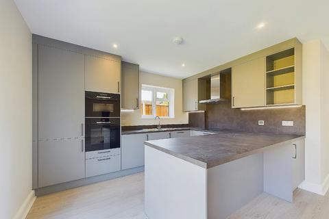 32 Cambria Close, Sidcup, DA15 8BW