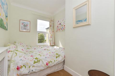 6 Cobden Road, Hythe, CT21 6EY