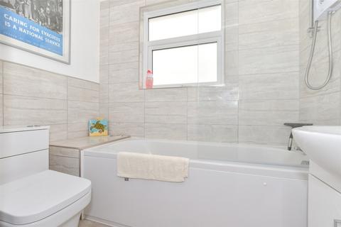 6 Cobden Road, Hythe, CT21 6EY