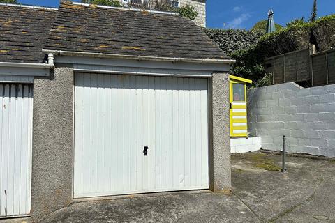House for sale, Garage in Central Village Location, Port Isaac