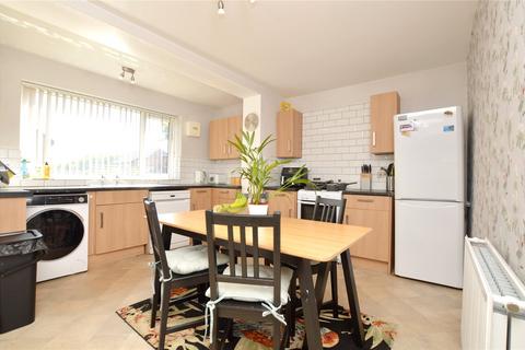 3 bedroom end of terrace house for sale, Longfield Avenue, Pudsey, West Yorkshire