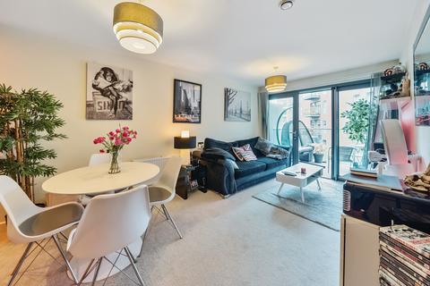 2 bedroom apartment for sale, Montreal House, Surrey Quays Road, London, SE16