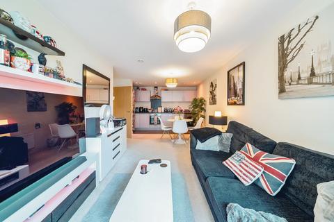 2 bedroom apartment for sale, Montreal House, Surrey Quays Road, London, SE16